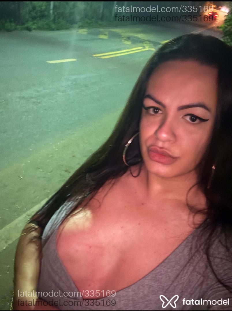 Acompanhante travesti com cabelo castanho de olhos castanhos em Colatina - Isabela