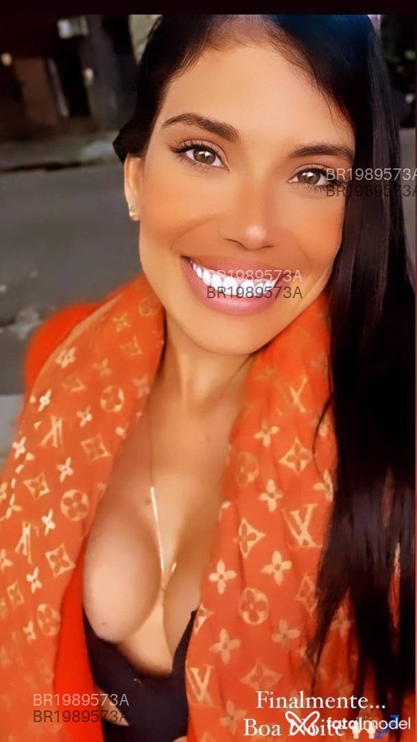 Acompanhante mulher morena (o) de olhos castanhos em São Paulo - Déboranq