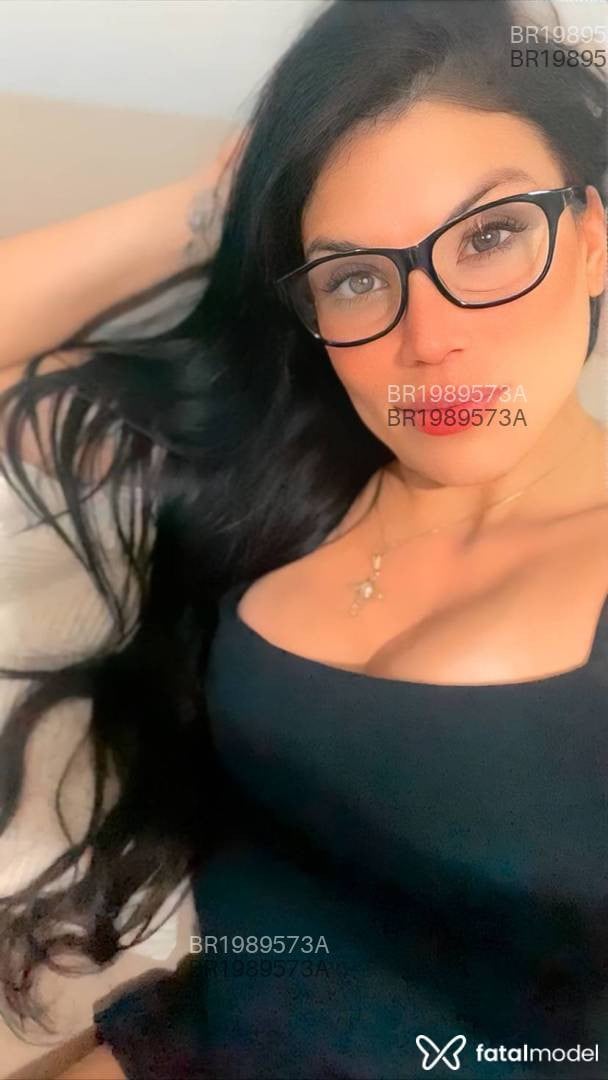Acompanhante mulher morena (o) de olhos castanhos em São Paulo - Déboranq