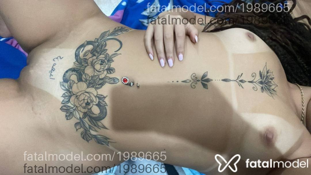 Acompanhante mulher com cabelo castanho de olhos castanhos em Dois Vizinhos Acompanhante mulher com cabelo castanho de olhos castanhos em Dois Vizinhos - Paola