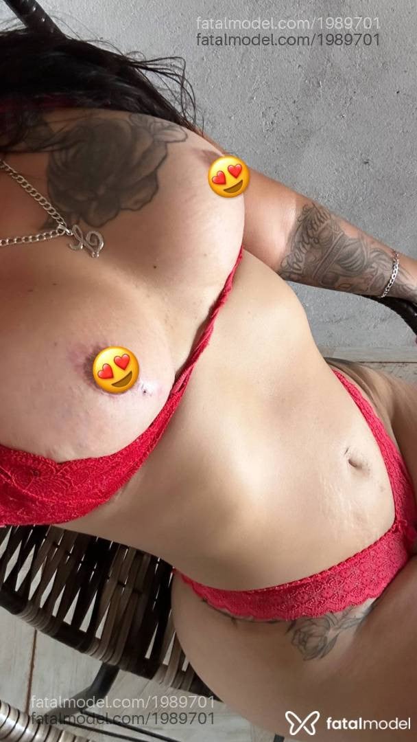 Acompanhante mulher morena (o) de olhos castanhos - Ayra Ravena