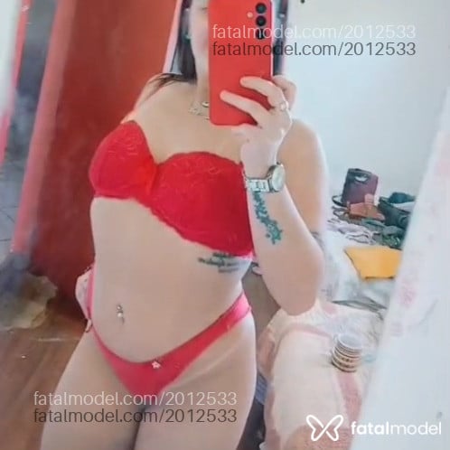 Acompanhante mulher com cabelo castanho de olhos castanhos em Joaçaba Acompanhante mulher com cabelo castanho de olhos castanhos em Joaçaba - Antonella Rabani