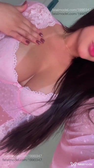 Acompanhante mulher com cabelo castanho de olhos castanhos - Agatha