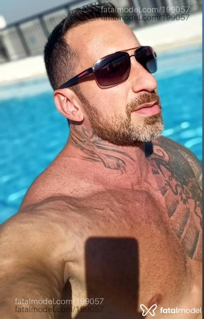 Acompanhante homem com cabelo castanho de olhos castanhos em São Paulo - Pietro