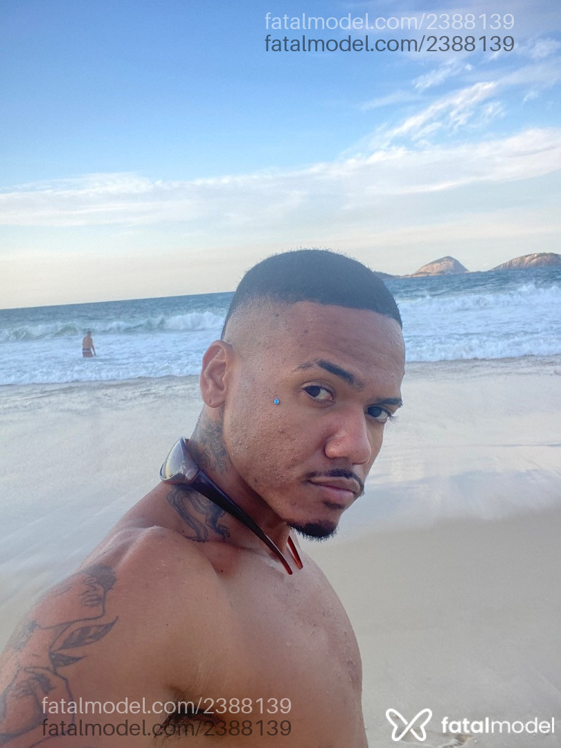 Acompanhante homem morena (o) de olhos castanhos - Jonh Santos