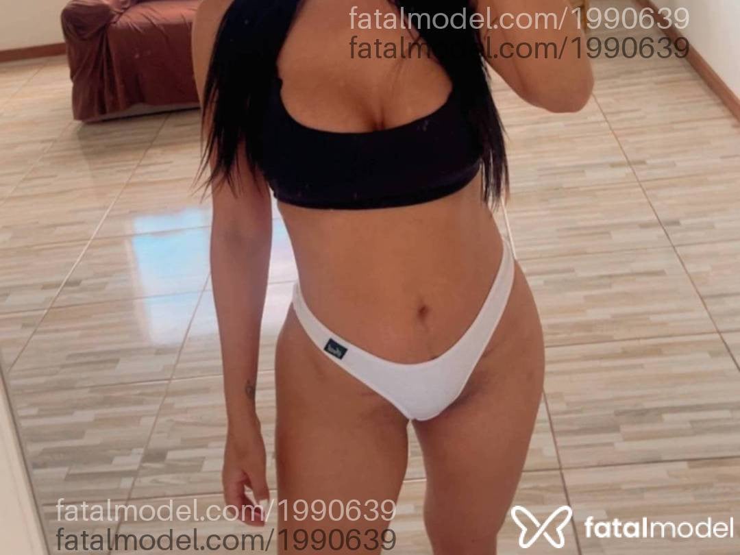 Acompanhante mulher morena (o) de olhos pretos - Karoll