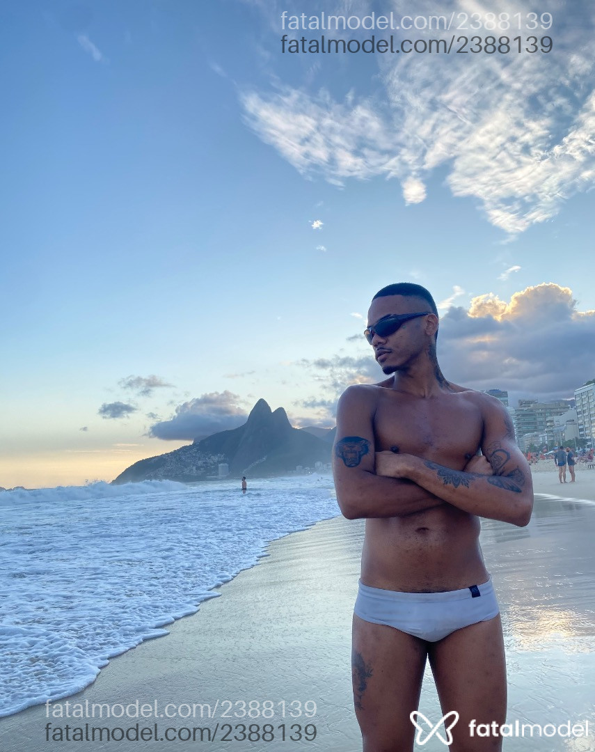 Acompanhante homem morena (o) de olhos castanhos - Jonh Santos