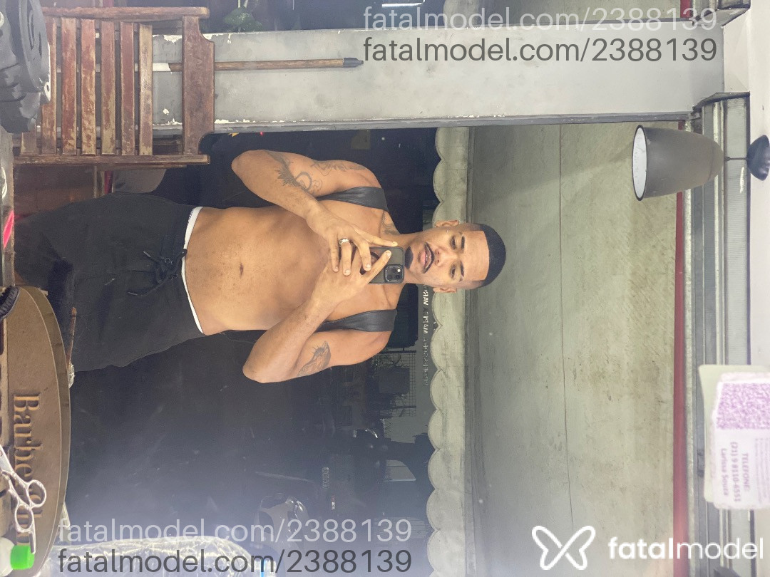 Acompanhante homem morena (o) de olhos castanhos - Jonh Santos
