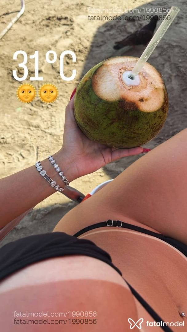 Acompanhante mulher morena (o) de olhos castanhos em Costa Rica - Mel