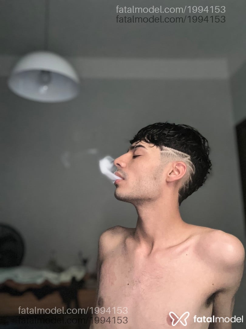 Acompanhante homem morena (o) de olhos castanhos em Uberlândia - Matheus