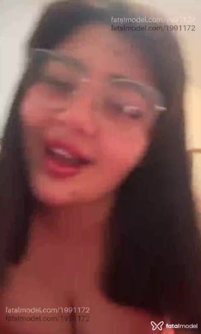 Acompanhante mulher com cabelo castanho de olhos castanhos - Lorena Prado Acompanhante mulher com cabelo castanho de olhos castanhos - Lorena Prado