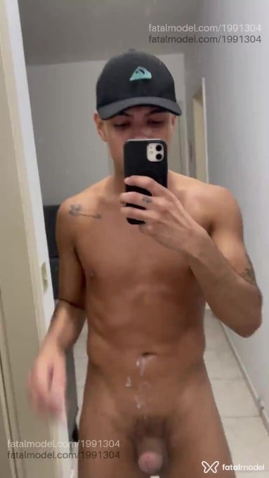 Acompanhante homem morena (o) de olhos castanhos em Passo Fundo - Victor Ferraz