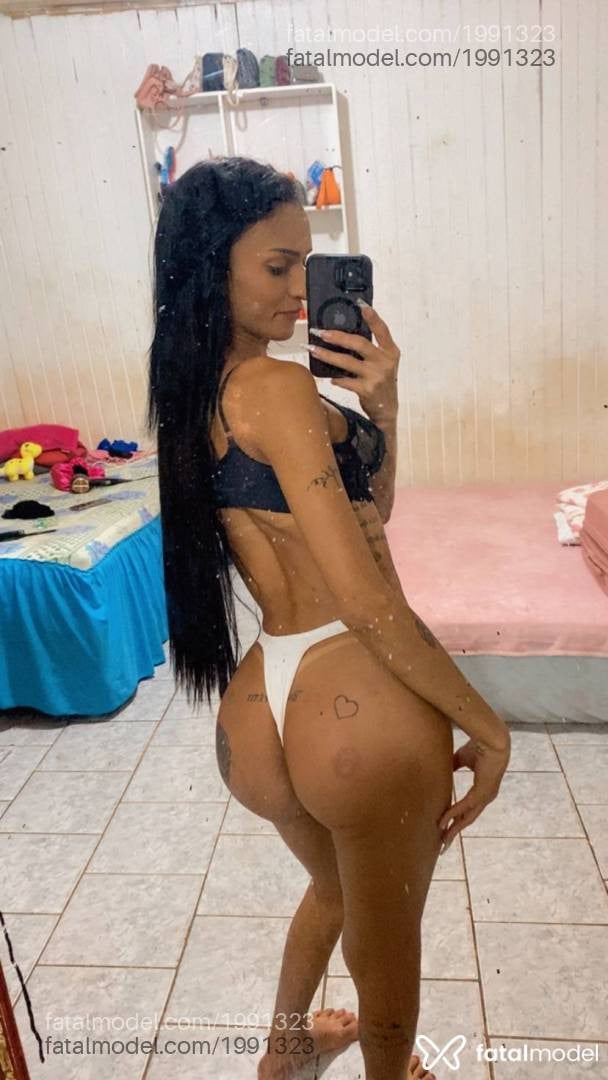 Acompanhante mulher trans com cabelo castanho de olhos pretos em Rondonópolis - Danny
