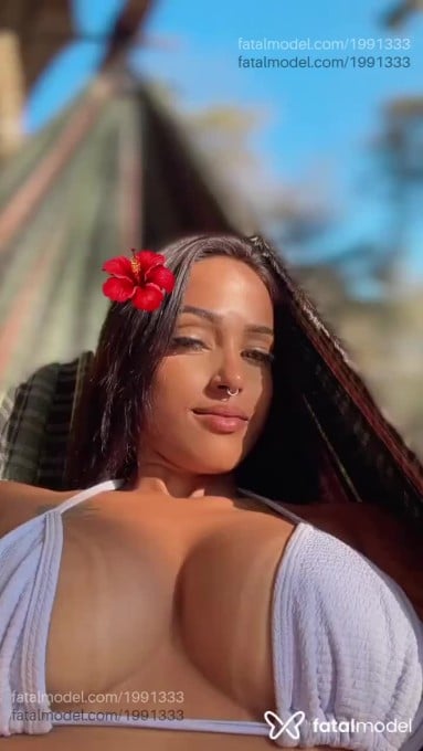 Acompanhante mulher com cabelo castanho de olhos castanhos em Guarantã do Norte Acompanhante mulher com cabelo castanho de olhos castanhos em Guarantã do Norte - Sofia Castro