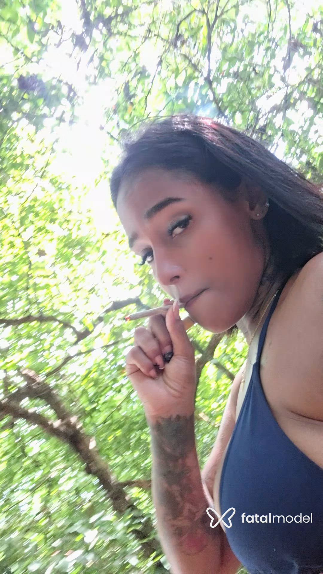 Acompanhante mulher com cabelo castanho de olhos castanhos - Vitoria Cesário
