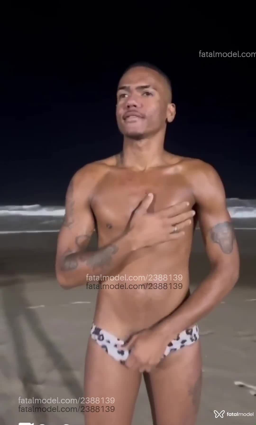 Acompanhante homem morena (o) de olhos castanhos - Jonh Santos
