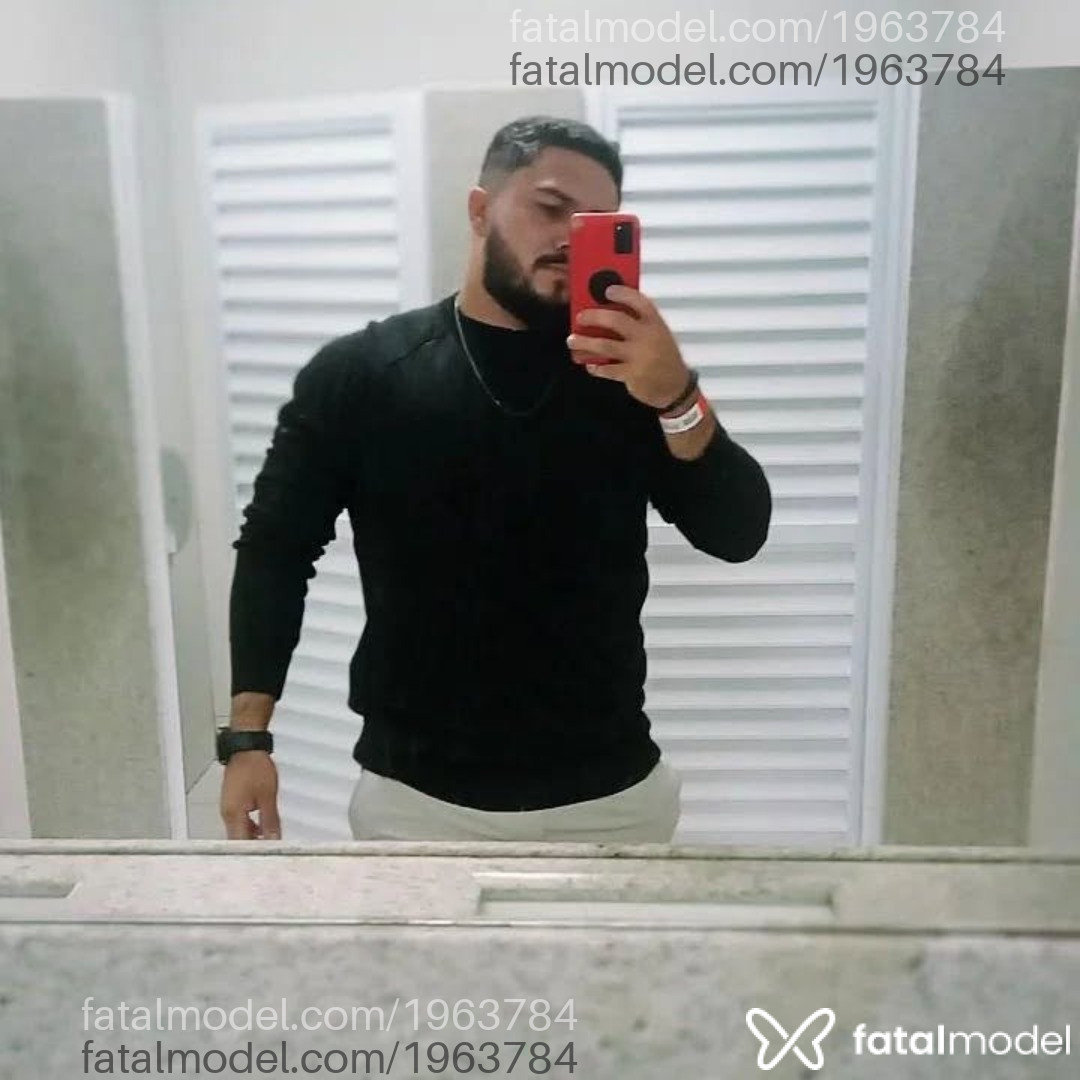 Acompanhante homem com cabelo castanho de olhos castanhos em Itajaí - Pablo