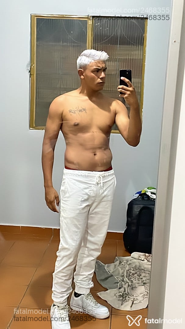 Acompanhante homem morena (o) de olhos castanhos em Balneário Camboriú - Luísinho