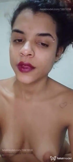 Acompanhante mulher ruiva (o) de olhos castanhos - Bianca Sattori