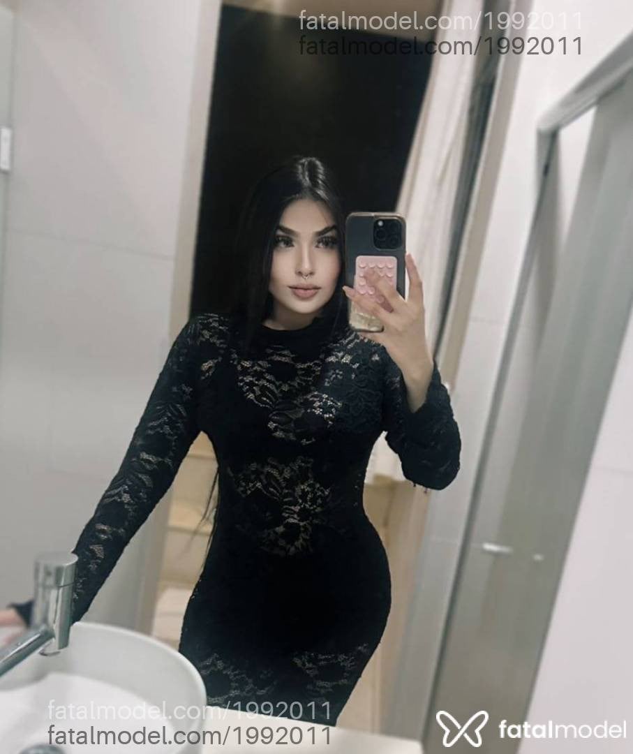 Acompanhante mulher com cabelo castanho de olhos azuis - Isabella Luxe