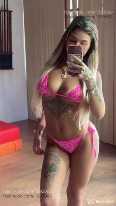 Acompanhante mulher loira (o) de olhos castanhos em Vila Velha - Ivy