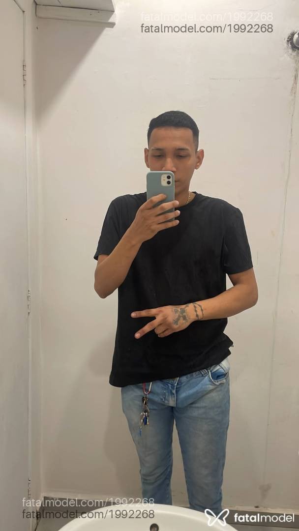 Acompanhante homem morena (o) de olhos pretos - Fabricio