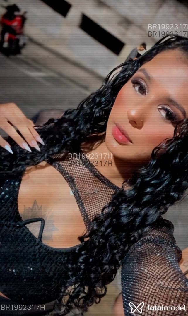 Acompanhante mulher morena (o) de olhos castanhos em São Paulo Acompanhante mulher morena (o) de olhos castanhos em São Paulo - Nihan