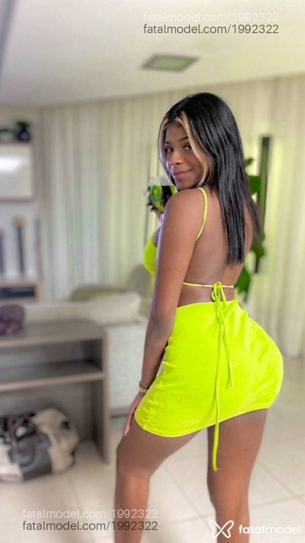 Acompanhante mulher morena (o) de olhos mel - Nahomy Rous