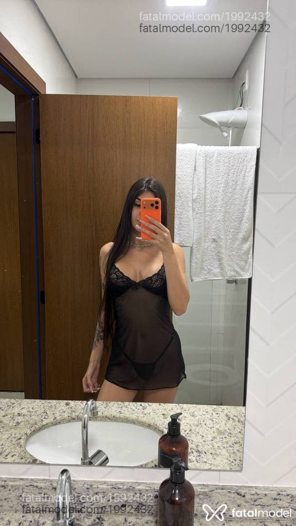 Acompanhante mulher morena (o) de olhos castanhos em Três Corações - Malu Andrade