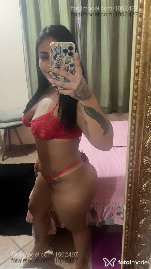 Acompanhante mulher morena (o) de olhos castanhos - Barbara Oliveira