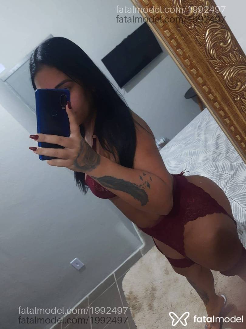 Acompanhante mulher morena (o) de olhos castanhos - Barbara Oliveira