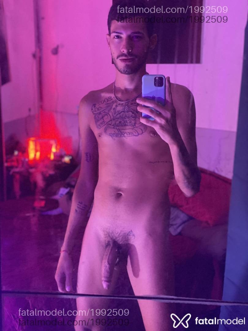 Acompanhante homem morena (o) de olhos verdes - Biel