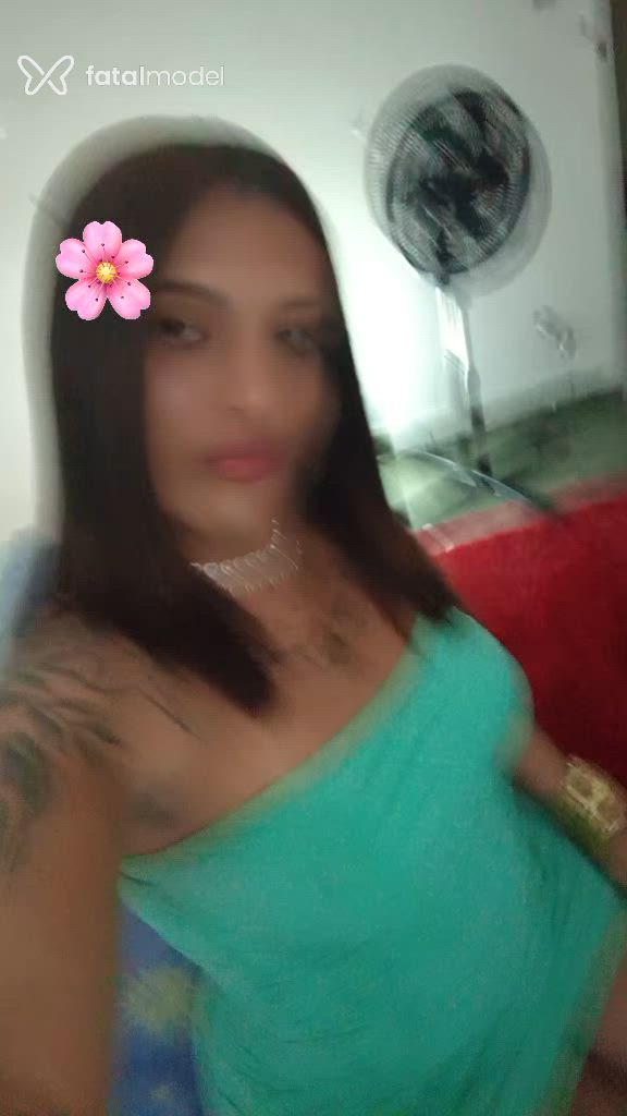 Acompanhante mulher trans com cabelo castanho de olhos mel - Bianca Rios