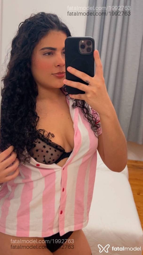 Acompanhante mulher com cabelo castanho de olhos mel - Bruna Santos