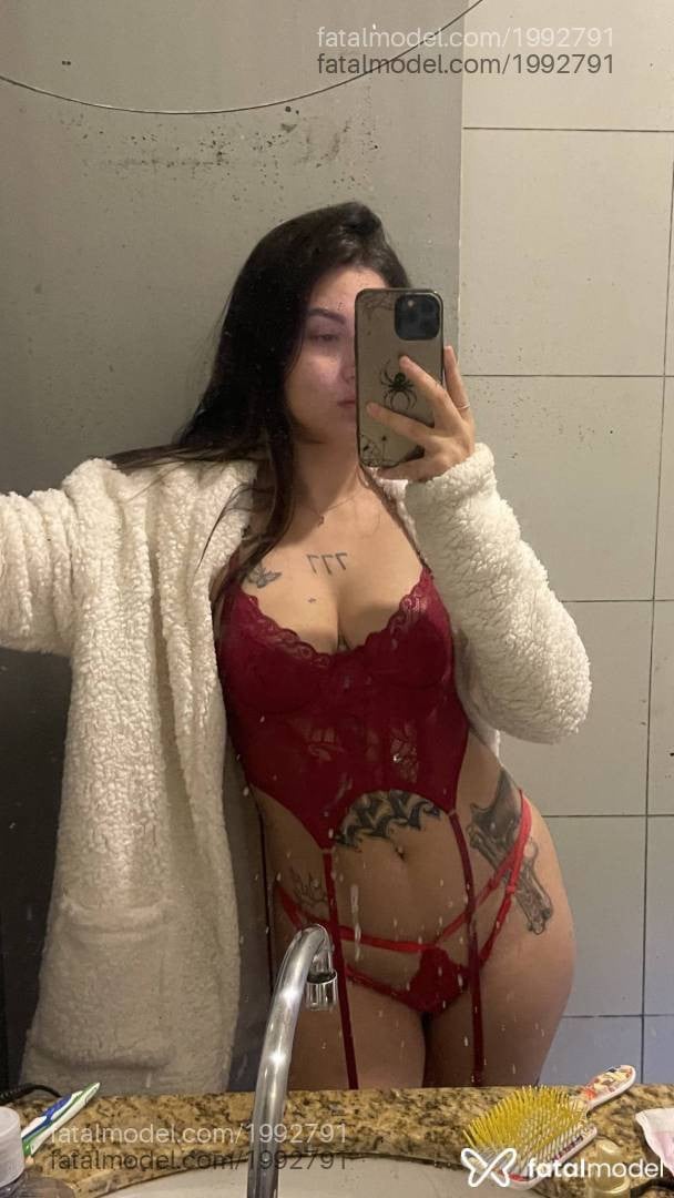 Acompanhante mulher morena (o) de olhos castanhos em Sete Lagoas - Clara