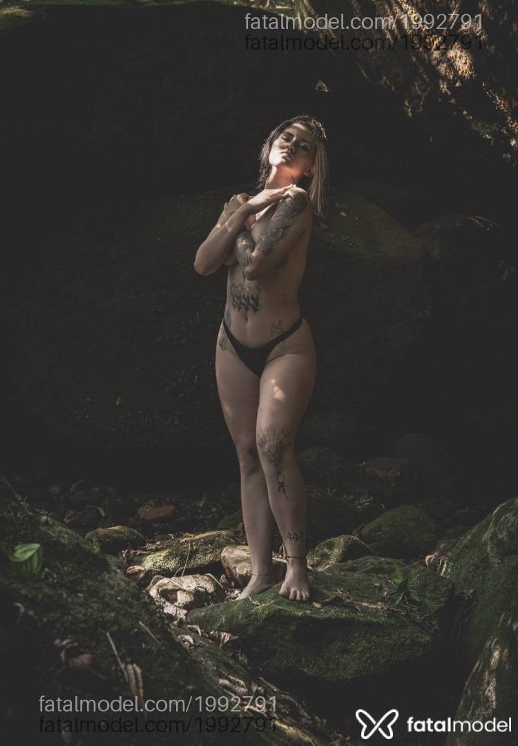 Acompanhante mulher morena (o) de olhos castanhos - Clara