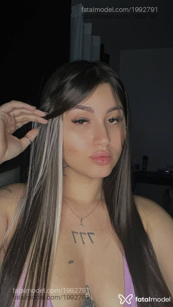 Acompanhante mulher morena (o) de olhos castanhos - Clara