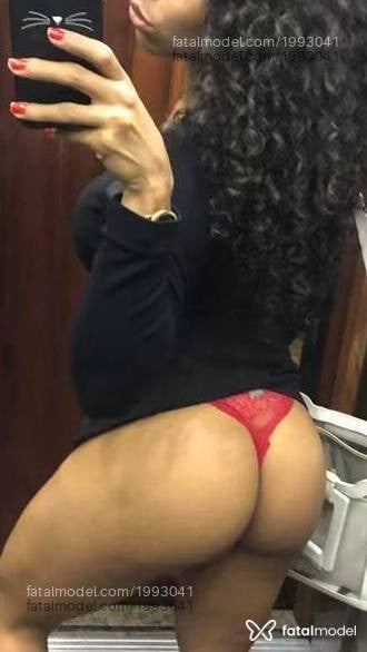 Acompanhante mulher com cabelo castanho de olhos castanhos - Gabi