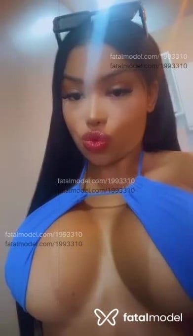 Acompanhante mulher com cabelo castanho de olhos castanhos em Ribeirão Preto - ágata
