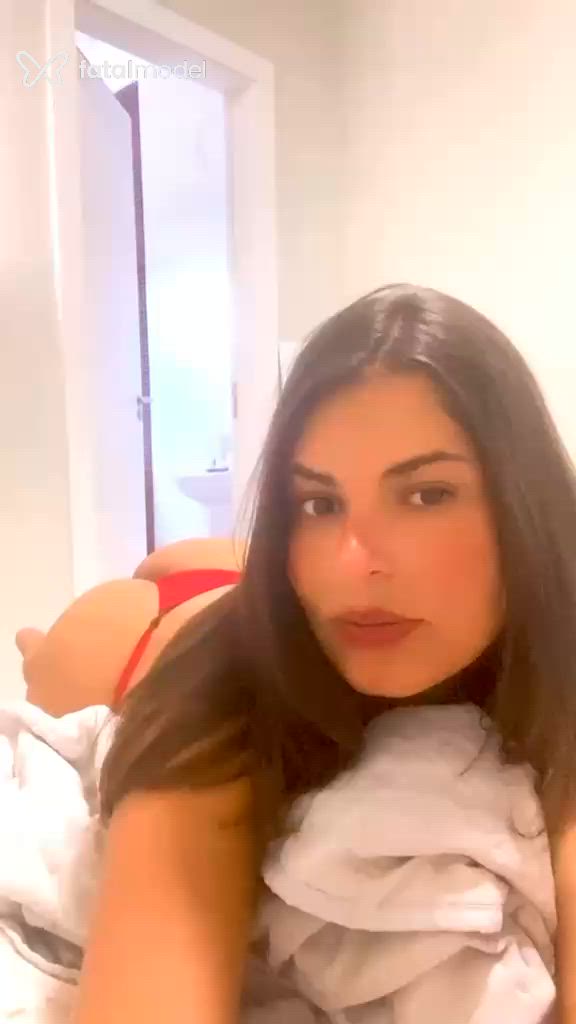 Acompanhante mulher com cabelo castanho de olhos castanhos - Yasmin Santtinny