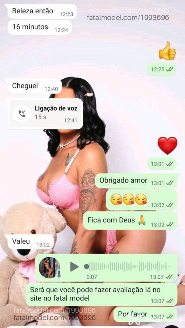 Acompanhante mulher trans com cabelo castanho de olhos castanhos em Barbacena - Julinha Tavares