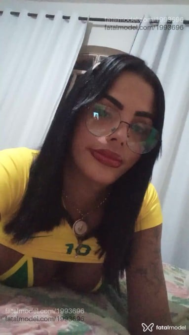 Acompanhante mulher trans com cabelo castanho de olhos castanhos em Barbacena Acompanhante mulher trans com cabelo castanho de olhos castanhos em Barbacena - Julinha Tavares