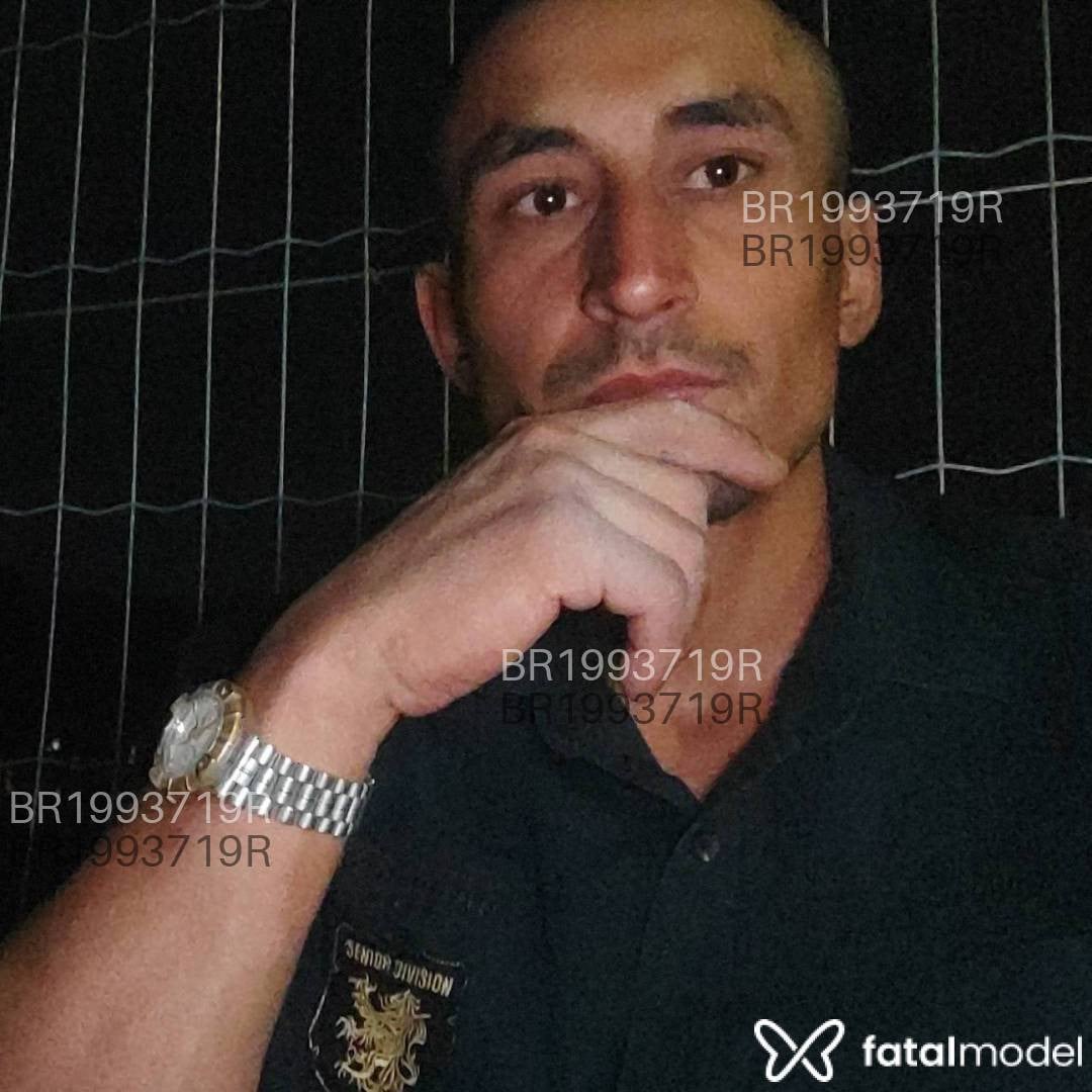 Acompanhante homem com cabelo castanho de olhos castanhos em Cascavel - Bagual