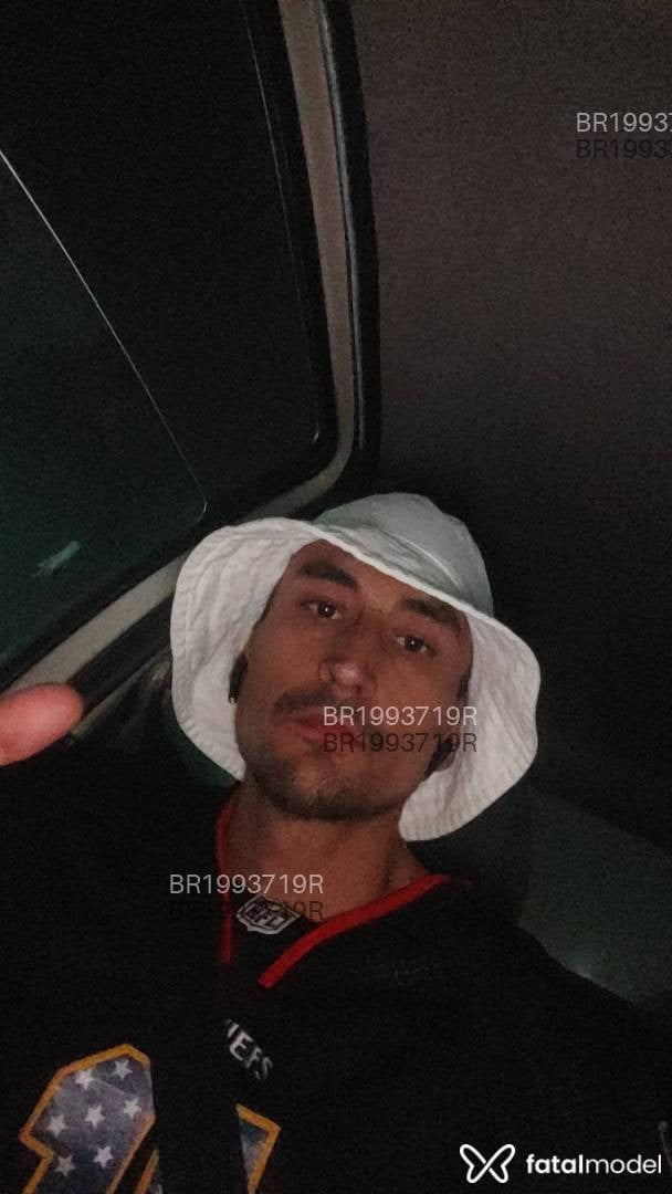 Acompanhante homem com cabelo castanho de olhos castanhos em Cascavel - Bagual