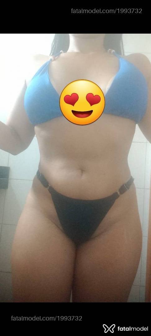 Acompanhante mulher morena (o) de olhos verdes - Safira