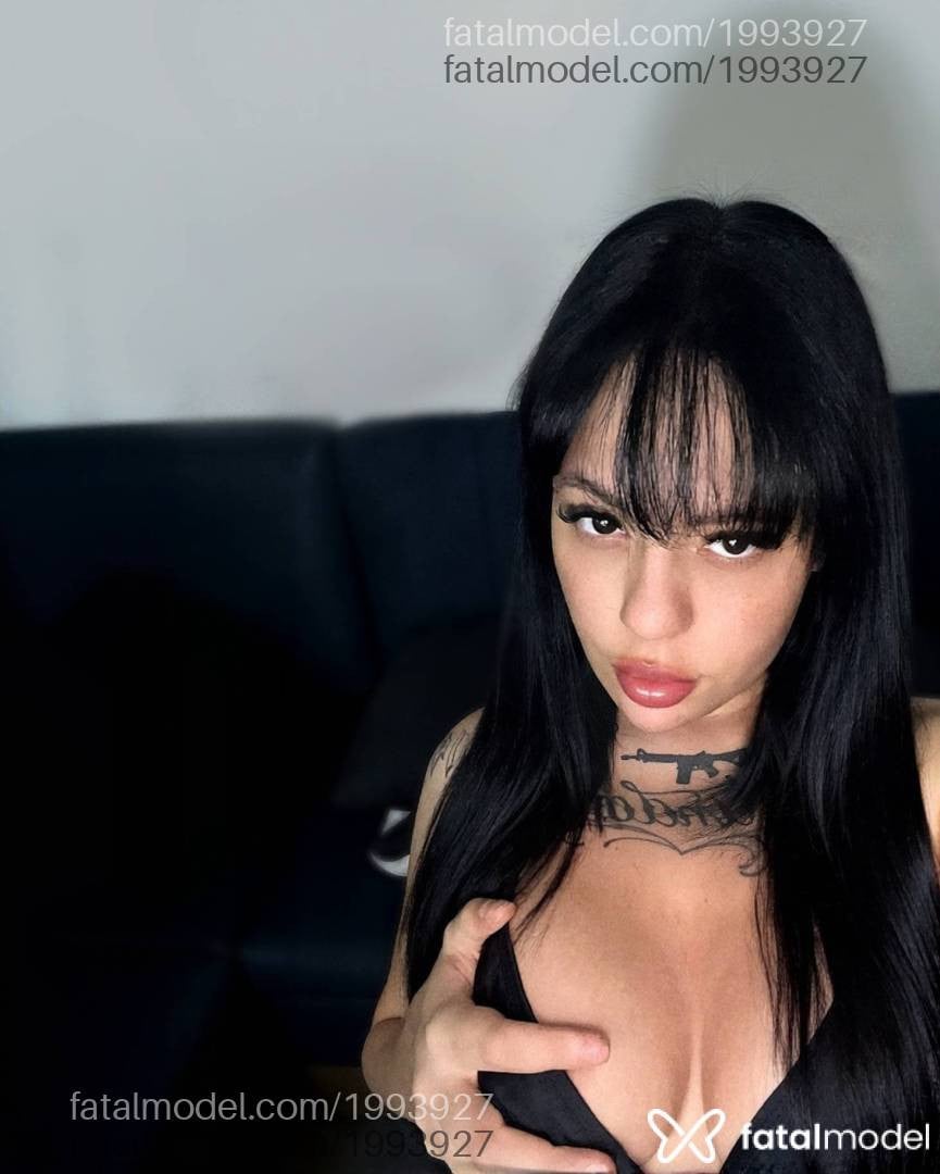 Acompanhante mulher morena (o) de olhos castanhos - Savage