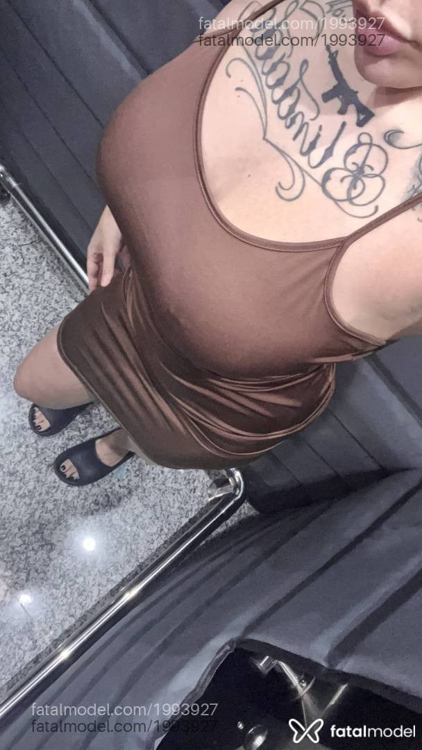 Acompanhante mulher morena (o) de olhos castanhos - Savage