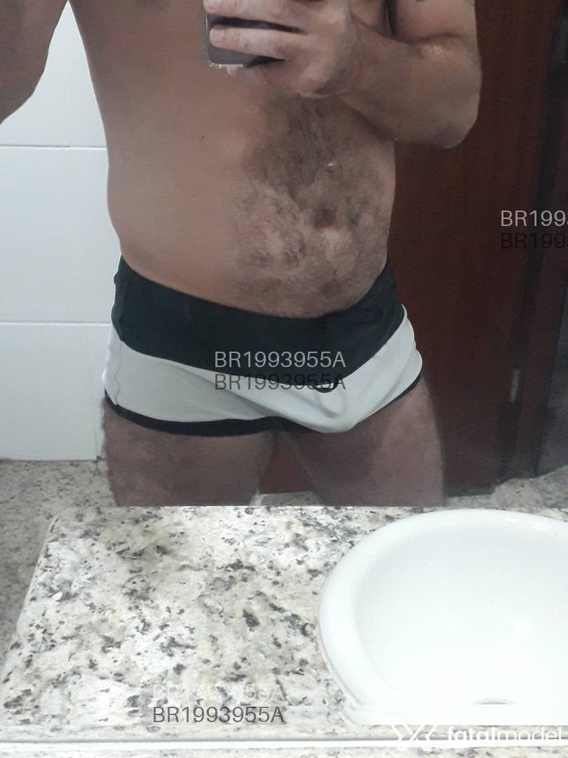 Acompanhante homem com cabelo castanho de olhos verdes - Edu Mendes Acompanhante homem com cabelo castanho de olhos verdes - Edu Mendes