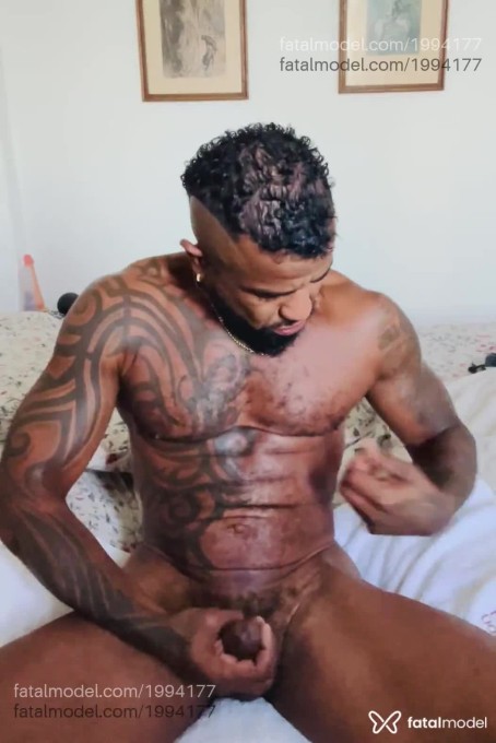 Acompanhante homem com cabelo castanho de olhos pretos em Rio de Janeiro - Felipe Nuru