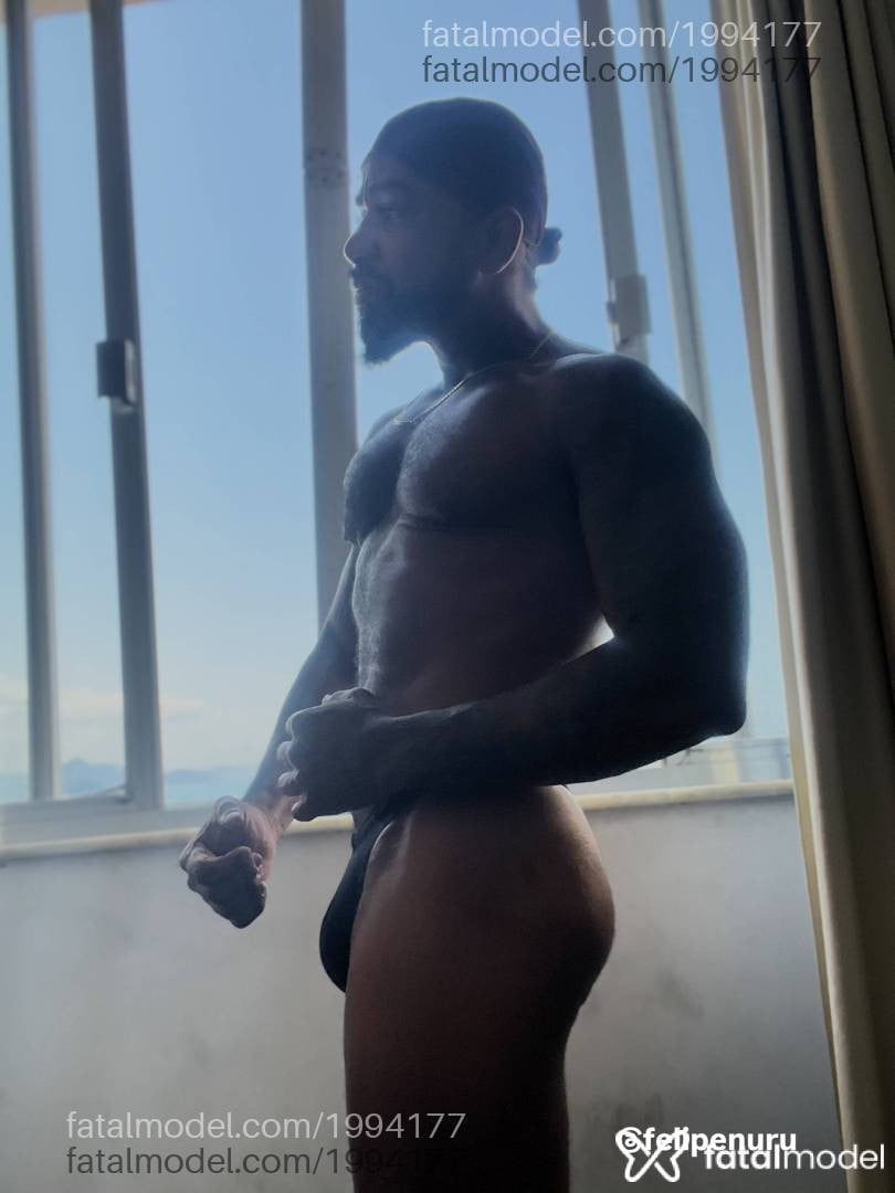 Acompanhante homem com cabelo castanho de olhos pretos em Rio de Janeiro - Felipe Nuru